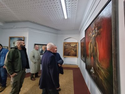 Виставку монументаліста-філософа до Дня художника презентували у Рівному Виставку монументаліста-філософа до Дня художника презентували у Рівному