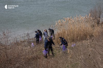 "Вода потребує захисту": в Ізмаїлі понад 100 людей долучилися до прибирання узбережжя Дунаю "Вода потребує захисту": в Ізмаїлі понад 100 людей долучилися до прибирання узбережжя Дунаю