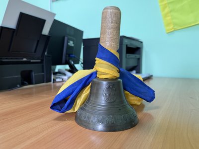 "Наша школа перетворилася на купу цегли". У Басівській школі на Сумщині продзвонив останній дзвоник "Наша школа перетворилася на купу цегли". У Басівській школі на Сумщині продзвонив останній дзвоник