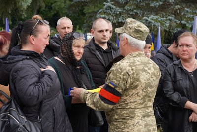 В Ужгороді попрощалися з військовослужбовцем Віктором Завадяком В Ужгороді попрощалися з військовослужбовцем Віктором Завадяком