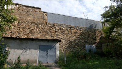 Думали, що вибух, виявилось — впала стіна: мешканці будинку в Одесі вимагають ремонту Думали, що вибух, виявилось — впала стіна: мешканці будинку в Одесі вимагають ремонту