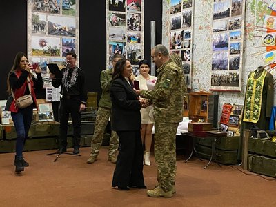 Двадцять нагород: у Черкасах відзначили волонтерів з області Двадцять нагород: у Черкасах відзначили волонтерів з області