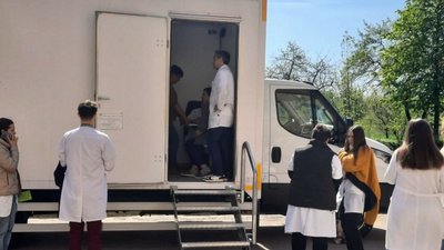 Щепили понад півтори тисячі людей: на Кіровоградщині до тижня імунізації влаштували виїзну вакцинацію Щепили понад півтори тисячі людей: на Кіровоградщині до тижня імунізації влаштували виїзну вакцинацію