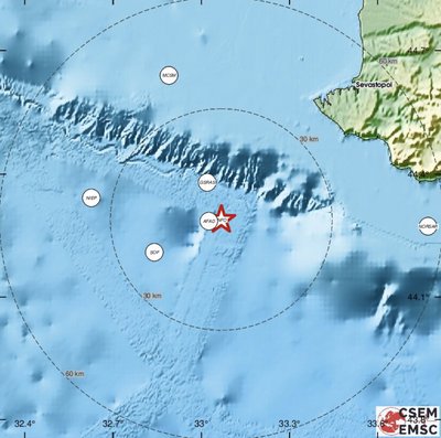 İşğal etilgen Sevastopol yanında zelzele oldı İşğal etilgen Sevastopol yanında zelzele oldı