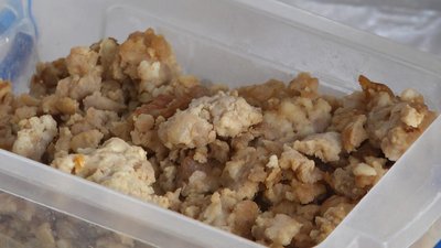 Рецепт прабабусі: 79-річна жителька Хмельниччини готує вареники з великодньої паски за родинним рецептом Рецепт прабабусі: 79-річна жителька Хмельниччини готує вареники з великодньої паски за родинним рецептом