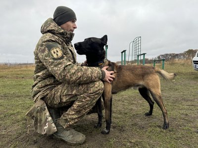 кінологи