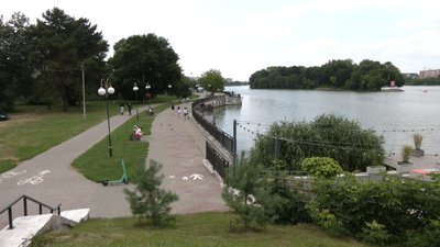 Одними із популярних є екскурсії центром міста, за словами фахівців туристичного центру, липень 2026 року, Хмельниччина Одними із популярних є екскурсії центром міста, за словами фахівців туристичного центру, липень 2026 року, Хмельниччина