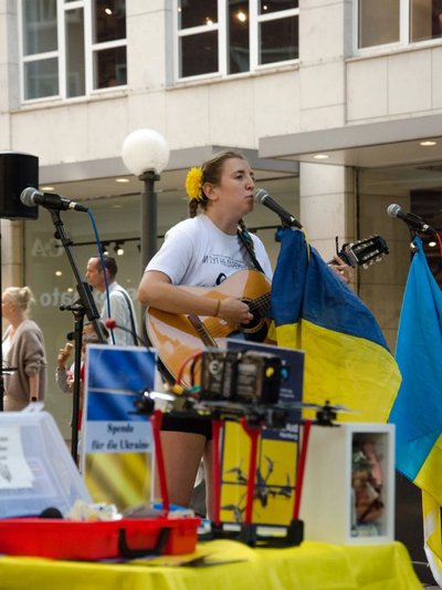 "Хочу заповнити простір українським". Сум'янка у Німеччині розбудовує громаду та допомагає ЗСУ