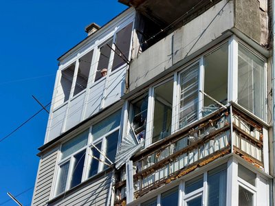 Повторний удар по мікрорайону в Глухові: що кажуть жителі пошкоджених багатоповерхівок Повторний удар по мікрорайону в Глухові: що кажуть жителі пошкоджених багатоповерхівок