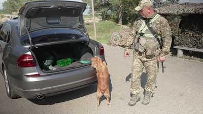 Як працює контрольний пункт у прикордонній зоні на Рівненщині