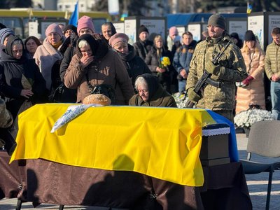 З військовим Андрієм Тхоруком попрощалися у Рівному З військовим Андрієм Тхоруком попрощалися у Рівному