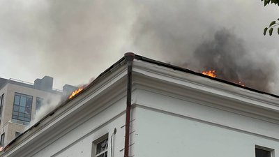 Армія РФ атакувала середмістя Дніпра дронами: є поранені, сталися пожежі Армія РФ атакувала середмістя Дніпра дронами: є поранені, сталися пожежі