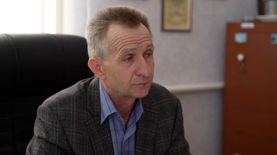 У селі на Чернігівщині купують будинки для багатодітних, аби не закривали гімназію: в чому справа У селі на Чернігівщині купують будинки для багатодітних, аби не закривали гімназію: в чому справа