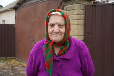 "Танки РФ по могилах наших воїнів їздять". Як за 9 км від фронту живуть люди у Покровському на Дніпропетровщині "Танки РФ по могилах наших воїнів їздять". Як за 9 км від фронту живуть люди у Покровському на Дніпропетровщині