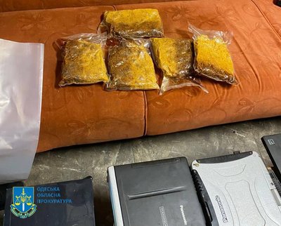 Виготовляли та збували психотропи: в Одесі судитимуть організатора та учасників наркоугруповання Виготовляли та збували психотропи: в Одесі судитимуть організатора та учасників наркоугруповання