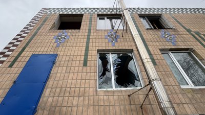 Зруйнована внаслідок обстрілу адмінбудівля Весела Гора Новодонецька громада Донецька область 11 листопада 2025 рік Зруйнована внаслідок обстрілу адмінбудівля Весела Гора Новодонецька громада Донецька область 11 листопада 2025 рік