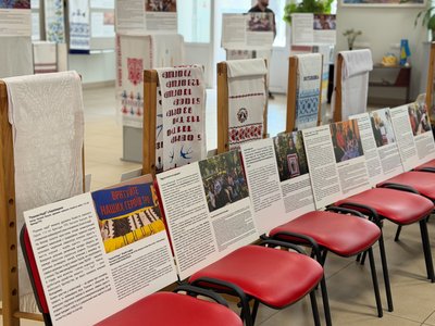 До кожного рушника на виставці є історія родини, яка чекає До кожного рушника на виставці є історія родини, яка чекає