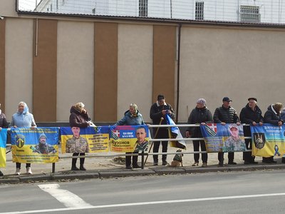 Акція на підтримку військовополонених та зниклих безвісти розпочалась у Хмельницькому Акція на підтримку військовополонених та зниклих безвісти розпочалась у Хмельницькому
