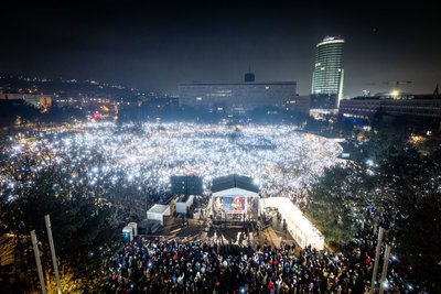 "Фіцо в Росію" — У Словаччині десятки тисяч людей вийшли на протест "Фіцо в Росію" — У Словаччині десятки тисяч людей вийшли на протест