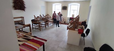 Вишиті сорочки і старовинний побут: на Вінниччині запрацював центр художніх промислів Вишиті сорочки і старовинний побут: на Вінниччині запрацював центр художніх промислів