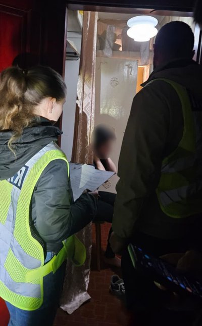 Отруєння військових метадоном: на Житомирщині поліція затримала 17-річну дівчину