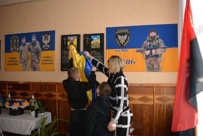 Олех Сергій, меморіальна дошка Олех Сергій, меморіальна дошка
