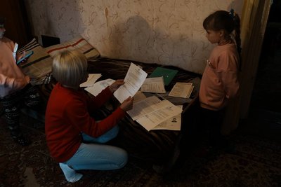 "Заради дітей ми повинні щось робити". Дружина загиблого на фронті чоловіка понад три місяці не отримує виплати "Заради дітей ми повинні щось робити". Дружина загиблого на фронті чоловіка понад три місяці не отримує виплати