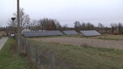 Як житель Житомирщини заробляє на сонячній електростанції: історія Василя Шуляка з села Дубище Як житель Житомирщини заробляє на сонячній електростанції: історія Василя Шуляка з села Дубище