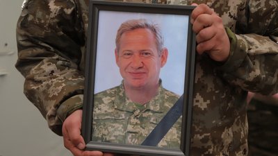 На Чернігівщині 16 квітня попрощалися з чотирма військовими ЗСУ На Чернігівщині 16 квітня попрощалися з чотирма військовими ЗСУ