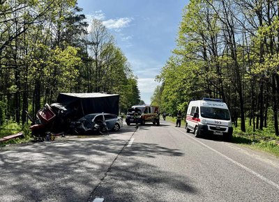 На Рівненщині зіткнулись легковик і вантажівка: обидва водії загинули
