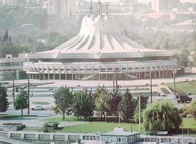 Дніпровський цирк увійшов до міжнародного видання про модерністську архітектуру Східної Європи