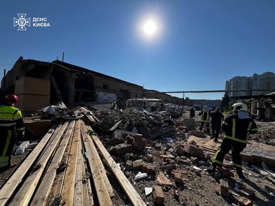 У Києві пролунав вибух на території автотранспортного підприємства: є загиблі У Києві пролунав вибух на території автотранспортного підприємства: є загиблі