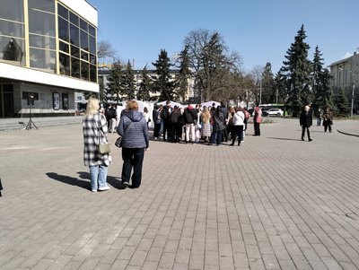 Обстежили 53 людей: у Луцьку працювали пересувний флюорограф і мобільна амбулаторія Обстежили 53 людей: у Луцьку працювали пересувний флюорограф і мобільна амбулаторія