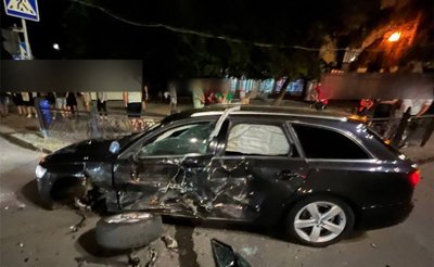 ДТП в Ужгороді: зіштовхнулися два автомобілі ДТП в Ужгороді: зіштовхнулися два автомобілі