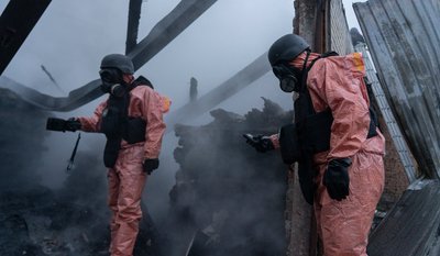 Пожежі у будинку та на території одного з підприємств стались внаслідок російської атаки 13 вересня на Хмельниччині Пожежі у будинку та на території одного з підприємств стались внаслідок російської атаки 13 вересня на Хмельниччині