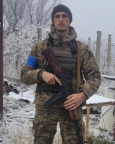 Матері загиблого 23-річного воїна з Волині вручили його посмертну нагороду Матері загиблого 23-річного воїна з Волині вручили його посмертну нагороду