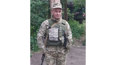 На Чернігівщині поховали військових ЗСУ Ігоря Леоненка та Миколу Масановця На Чернігівщині поховали військових ЗСУ Ігоря Леоненка та Миколу Масановця