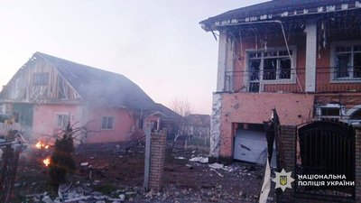 Унаслідок атаки РФ у Сновську пошкоджені оселя, автівка, сільгосппідприємство, у Чернігові — гараж Унаслідок атаки РФ у Сновську пошкоджені оселя, автівка, сільгосппідприємство, у Чернігові — гараж