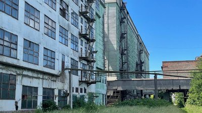 Приміщення колишнього Неполоковецького хлібокомбінату, яке можна приватизувати через аукціон Приміщення колишнього Неполоковецького хлібокомбінату, яке можна приватизувати через аукціон