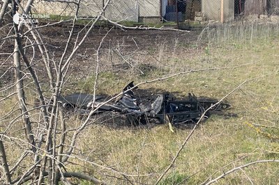 "Над будинком стався спалах": передмістя Одеси атакували БпЛА вночі 22 березня "Над будинком стався спалах": передмістя Одеси атакували БпЛА вночі 22 березня