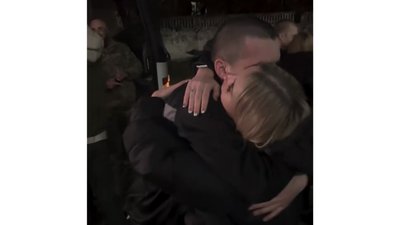 "Фізично його відчувати - це було найяскравіше": двоє оборонців Маріуполя з Чернігова повернулися додому під час обміну