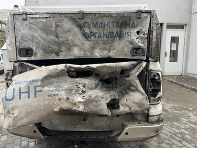 «Сховалися, щоб уникнути повторного удару». Волонтери з Дніпра потрапили під атаку FPV-дрона під час евакуаційної місії «Сховалися, щоб уникнути повторного удару». Волонтери з Дніпра потрапили під атаку FPV-дрона під час евакуаційної місії