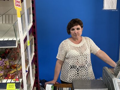 “У нас нічого немає”. Як понад місяць без світла живуть жителі Малотаранівки на Донеччині “У нас нічого немає”. Як понад місяць без світла живуть жителі Малотаранівки на Донеччині