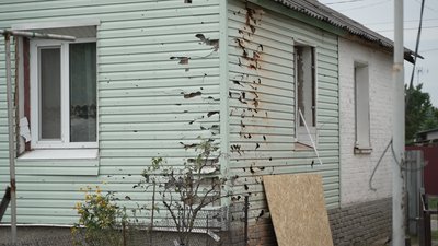 Дрон із камерою впав під хвірткою: що розповідають очевидці про масовану атаку РФ на Сновськ, що на Чернігівщині Дрон із камерою впав під хвірткою: що розповідають очевидці про масовану атаку РФ на Сновськ, що на Чернігівщині