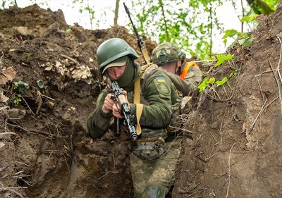 "Були постійні масовані напливи росіян": нацгвардієць Сергій Зайченко розповів про оборону під Покровськом "Були постійні масовані напливи росіян": нацгвардієць Сергій Зайченко розповів про оборону під Покровськом
