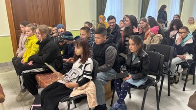 Віртуальна екскурсія Антарктидою: полярники в режимі онлайн показали дітям з Житомирщини свій побут Віртуальна екскурсія Антарктидою: полярники в режимі онлайн показали дітям з Житомирщини свій побут