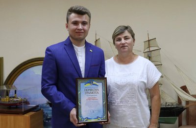 Всеукраїнський рекорд: миколаївський студент навчається одночасно в п'яти університетах Всеукраїнський рекорд: миколаївський студент навчається одночасно в п'яти університетах