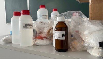 Реактиви, лабораторні заняття Реактиви, лабораторні заняття