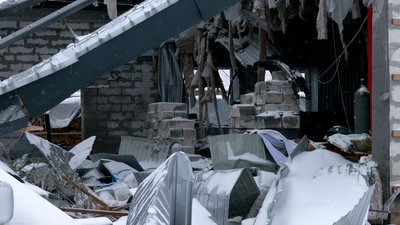 Атака на Чернігів 5 січня: вдруге за понад сім місяців росіяни поцілили по СТО Атака на Чернігів 5 січня: вдруге за понад сім місяців росіяни поцілили по СТО