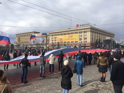 Один з проросійських мітингів на площі Свободи у Харкові